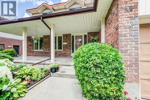 94 Mccarron Crescent, Waterloo, ON - Outdoor