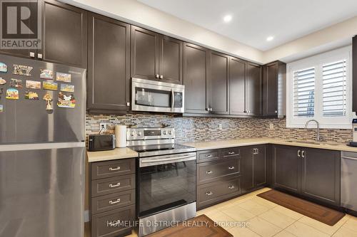 68 - 1169 Garner Road E, Hamilton, ON - Indoor Photo Showing Kitchen With Upgraded Kitchen