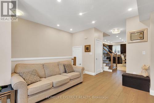 68 - 1169 Garner Road E, Hamilton, ON - Indoor