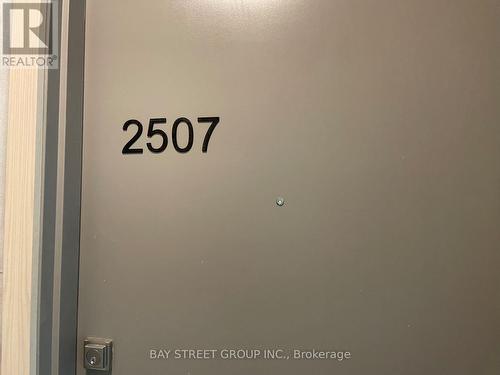 2507 - 188 FAIRVIEW MALL DRIVE , Toronto, Ontario M2J 0H7 2