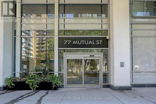 806 - 77 MUTUAL STREET  Toronto, ON M5B 2A9