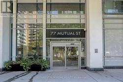 806 - 77 MUTUAL STREET Toronto, ON M5B 2A9