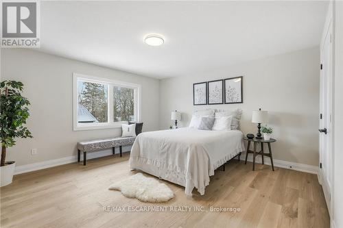 7 Bartlett Avenue, Grimsby, ON 