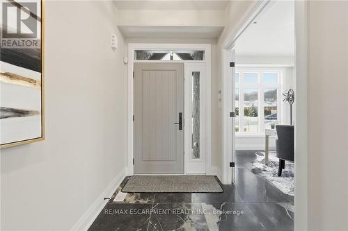 7 Bartlett Avenue, Grimsby, ON 