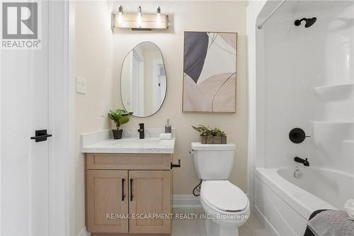 7 Bartlett Avenue, Grimsby, ON 