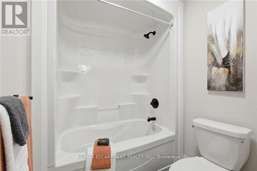 7 Bartlett Avenue, Grimsby, ON 