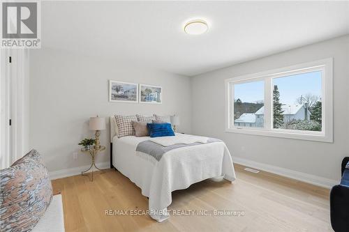 7 Bartlett Avenue, Grimsby, ON 