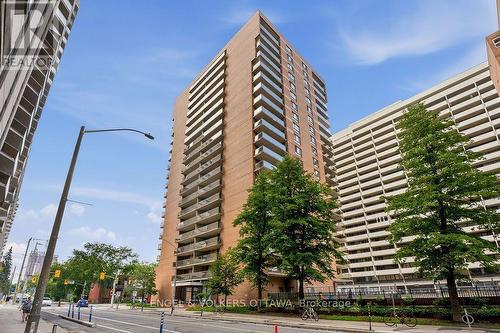 1602 - 475 Laurier Avenue W, Ottawa, ON 