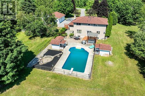 1238 Tapley 1/4 Line, Cavan Monaghan, ON - Outdoor With In Ground Pool