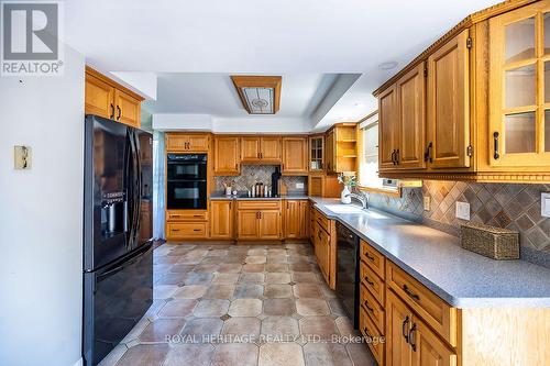 1238 Tapley 1/4 Line, Cavan Monaghan, ON - Indoor Photo Showing Kitchen