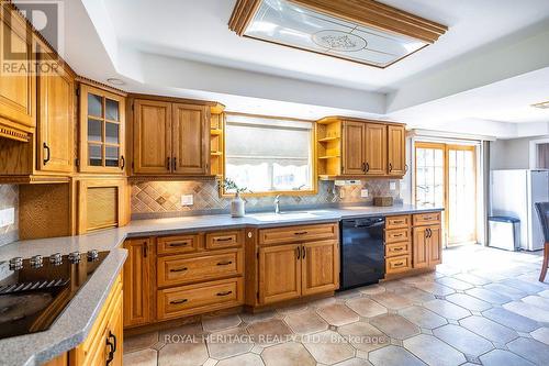 1238 Tapley 1/4 Line, Cavan Monaghan, ON - Indoor Photo Showing Kitchen
