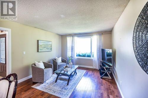 1238 Tapley 1/4 Line, Cavan Monaghan, ON - Indoor Photo Showing Living Room