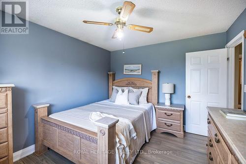 1238 Tapley 1/4 Line, Cavan Monaghan, ON - Indoor Photo Showing Bedroom
