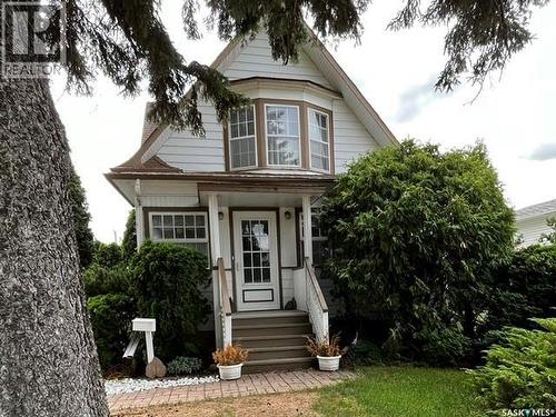 505 Macleod Avenue W, Melfort, SK - Outdoor