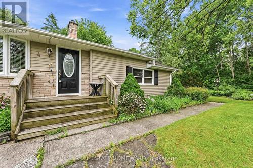4 Wayne Crescent, Quinte West, ON 