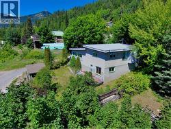1603 HARASIN Alley Rossland, BC V0G 1Y0