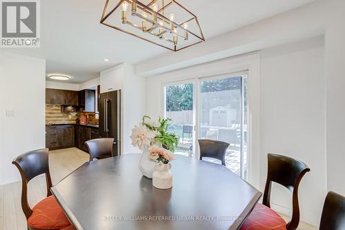 7 Cossar Drive, Aurora, ON 