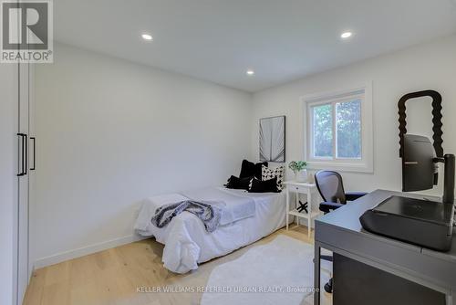 7 Cossar Drive, Aurora, ON 