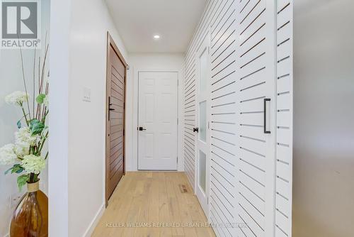 7 Cossar Drive, Aurora, ON 