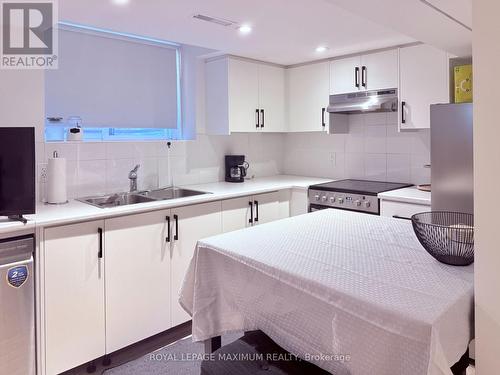 (B) LOWER - 82 CALVINGTON DRIVE , Toronto, Ontario M3M 2M1 5