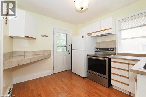 Kitchen - 223 Wellington Street N, Kitchener, ON - Indoor Photo Showing Kitchen