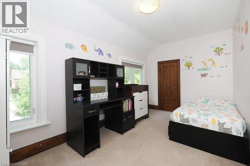 223 Wellington Street N, Kitchener, ON - Indoor Photo Showing Bedroom