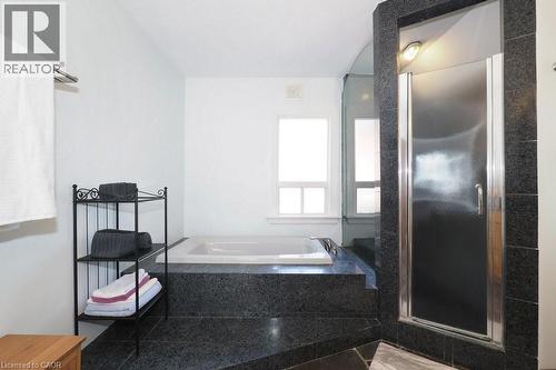 4pc Bathroom on 2nd floor - 223 Wellington Street N, Kitchener, ON - Indoor Photo Showing Bathroom