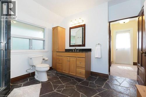 4pc Bathroom on 2nd floor - 223 Wellington Street N, Kitchener, ON - Indoor Photo Showing Bathroom