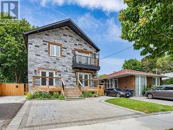 12 JANRAY DRIVE Toronto, ON M1G 1Y1