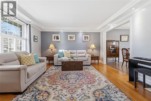 768 Grenfell Drive, London, ON - Indoor Photo Showing Living Room