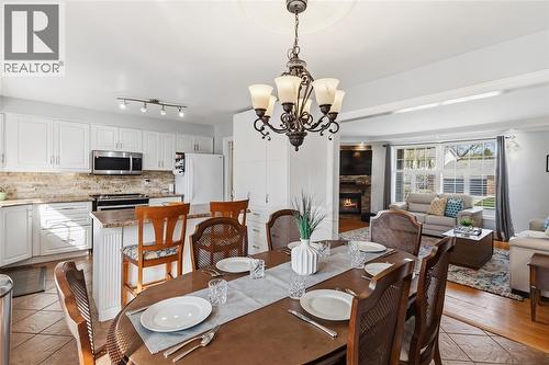 768 Grenfell Drive, London, ON - Indoor Photo Showing Dining Room