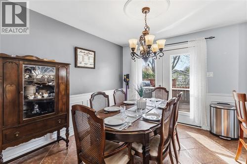 768 Grenfell Drive, London, ON - Indoor Photo Showing Dining Room