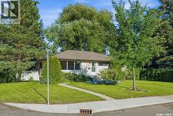 2301 Cairns AVENUE  Saskatoon, SK S7J 1T9