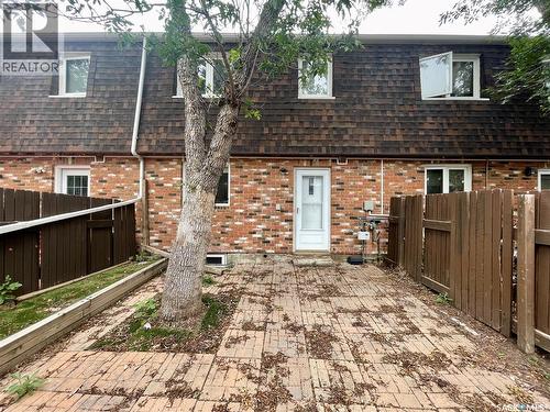 51 Spruceview Road, Regina, SK - Outdoor