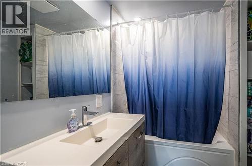 87 Lorraine Avenue Unit# Front, Kitchener, ON - Indoor Photo Showing Bathroom