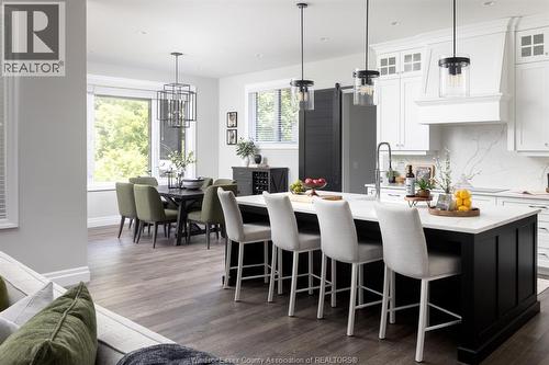 6005 Silver Maple Road, Lasalle, ON - Indoor Photo Showing Dining Room