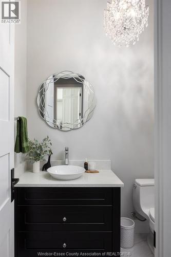 6005 Silver Maple Road, Lasalle, ON - Indoor Photo Showing Bathroom