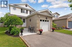 351 N NORTHVIEW HEIGHTS Place  Cambridge, ON N1R 8J1
