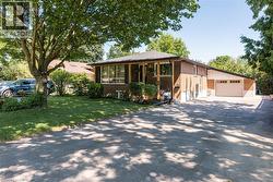 1315 ROSEMARY Crescent  Burlington, ON L7P 2P3
