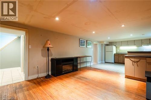 1315 Rosemary Crescent, Burlington, ON - Indoor With Fireplace