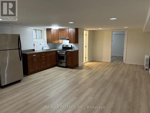 G - 1342 PAPE AVENUE , Toronto, Ontario M4K 3X2 2