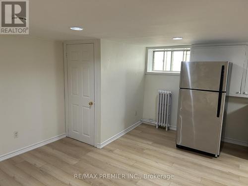 G - 1342 PAPE AVENUE , Toronto, Ontario M4K 3X2 4