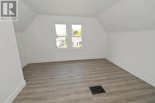 52 Woodworth Avenue, St. Thomas, ON 