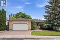539 Emmeline KEY  Saskatoon, SK S7J 5G8