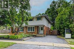 250 DINISON Crescent  Kitchener, ON N2E 3G8