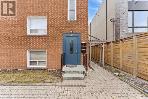 LOWER - 9 BRACEBRIDGE AVENUE , Toronto, Ontario M4C 2X6 2