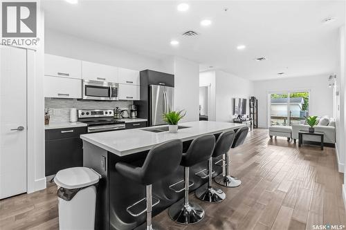 104 1010 Main Street, Saskatoon, SK - Indoor Photo Showing Kitchen With Upgraded Kitchen