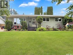 8903 Thomas AVENUE North Battleford, SK S9A 3H4