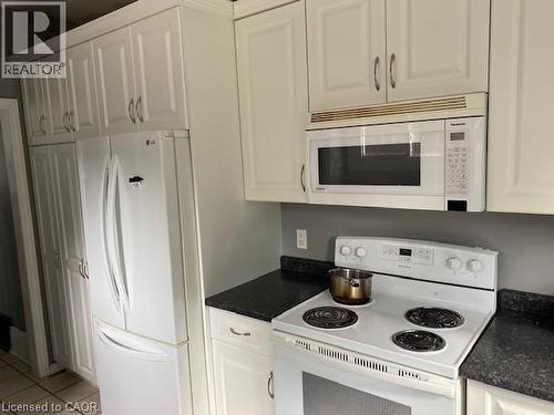 Kitchen - 1066 Richmond Street, London, ON 