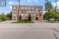 249 MAJOR MACKENZIE Drive E Unit# 106 Richmond Hill, ON L4C 9M8